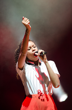 AlunaGeorge's most popular song, on which she collaborated with DJ Snake, is called, 