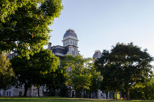 SU students from the designated COVID-19 hotspots have to quarantine in New York or another non-hotspot state for two weeks before being allowed on campus.