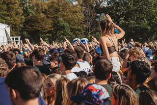 Syracuse University students gather for an in-person concert at Juice Jam. 